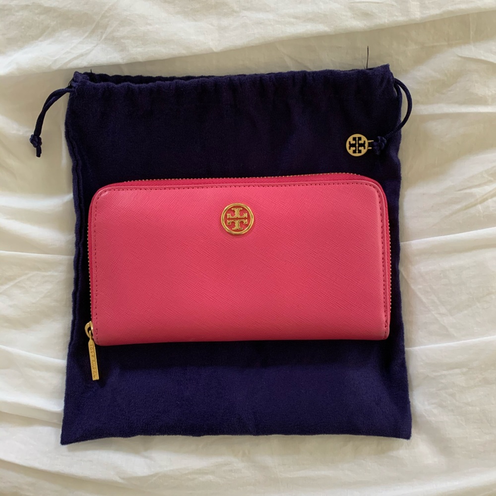 Tory Burch Robinson Zip Continental Wallet - Pink